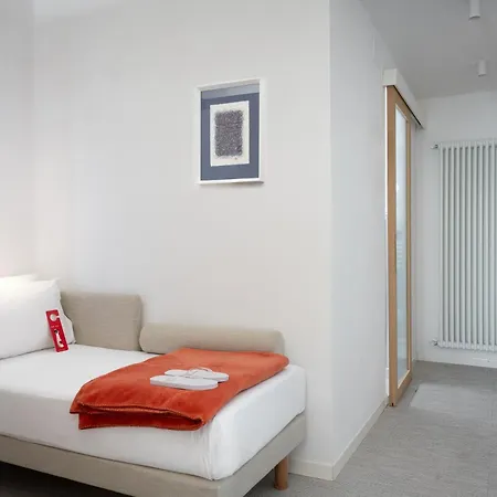 韦内雷阿苏拉酒店 3*