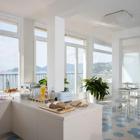 韦内雷阿苏拉酒店