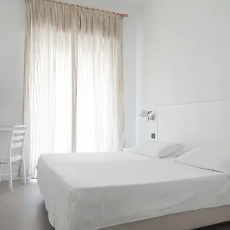 韦内雷阿苏拉酒店 3*