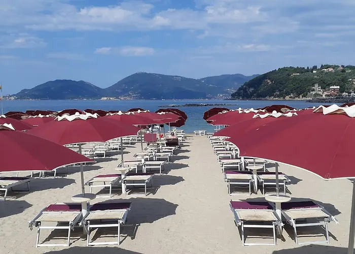 Venere Azzurra מלון לריצ'י