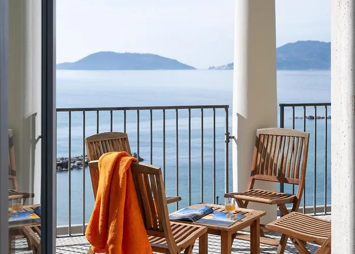 Venere Azzurra מלון 3*