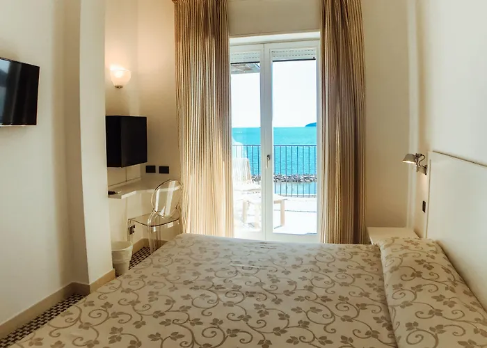 מלון Venere Azzurra 3*