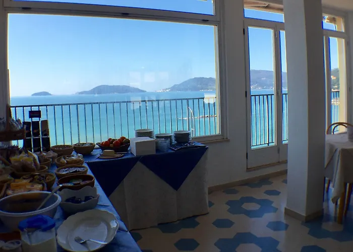 Venere Azzurra 3* Lerici