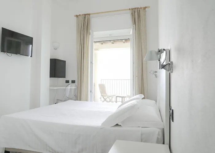 Venere Azzurra מלון לריצ'י